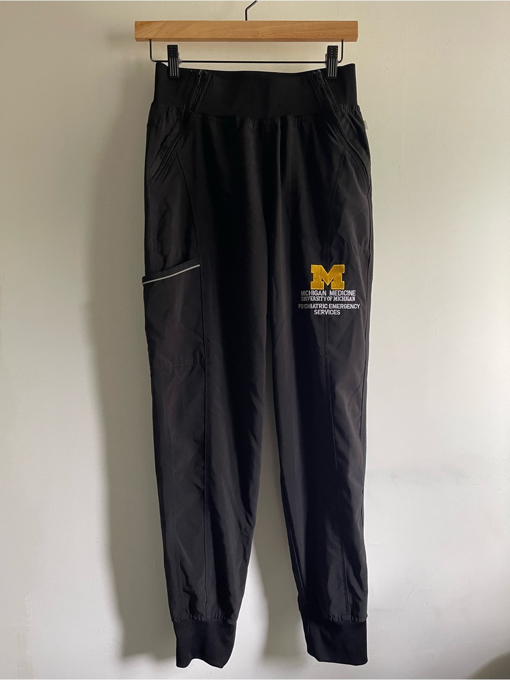 Cherokee Infinity Michigan Medicine Psychiatric Scrub Jogger Pants Black Size S